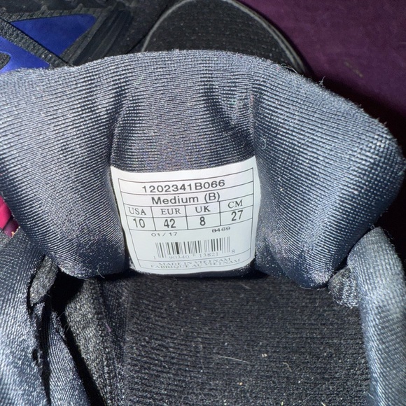 Brooks Women's Black, Pink, and Blue Athletic Shoes - Picture 2 of 3